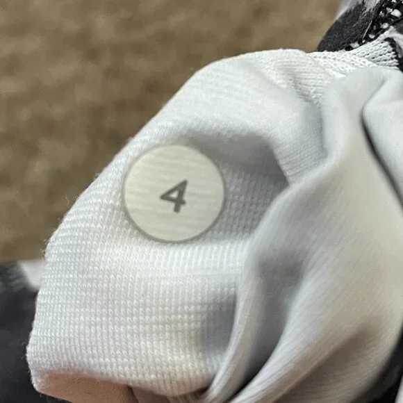 Lululemon Womens Black/White Watercolor Marble Legging Workout Size 4 Athleisure - Picture 5 of 5